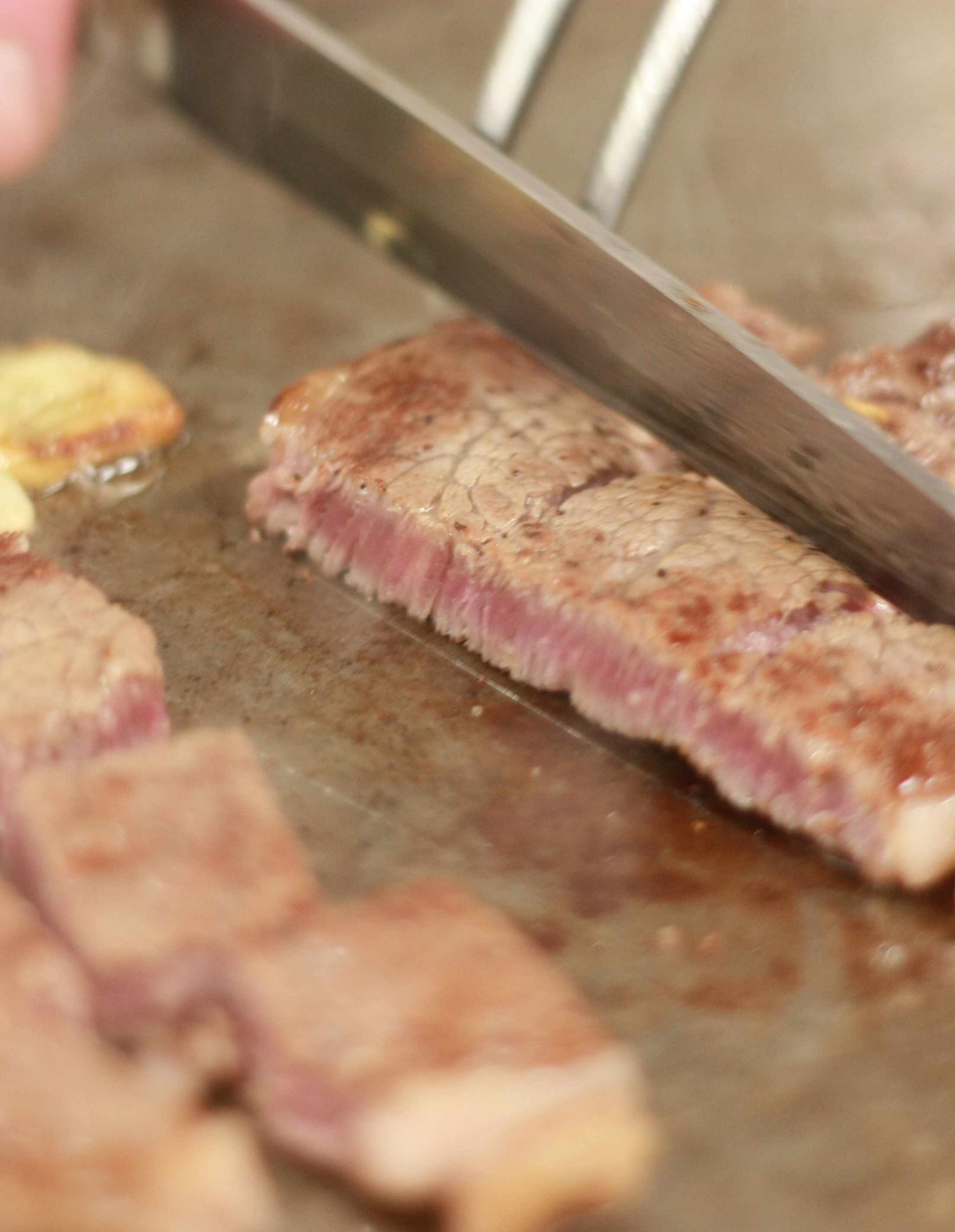 ニクイヤキ ヒレステーキ